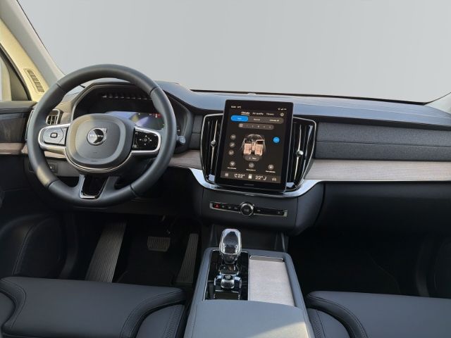 Volvo XC90 2025