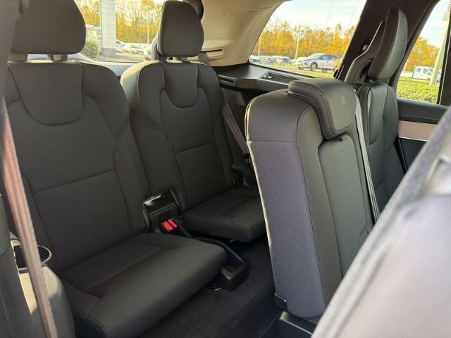 Volvo XC90 2025