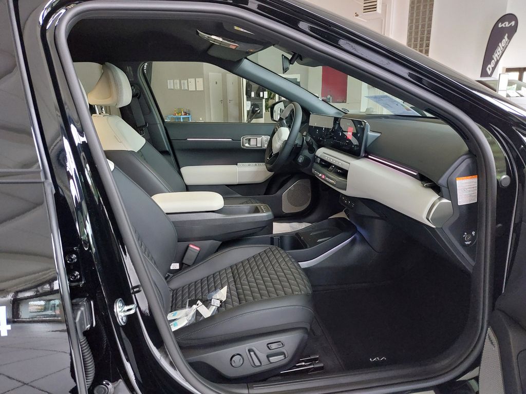 Kia EV4 2025
