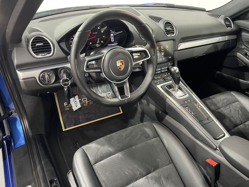 Porsche Cayman 2017