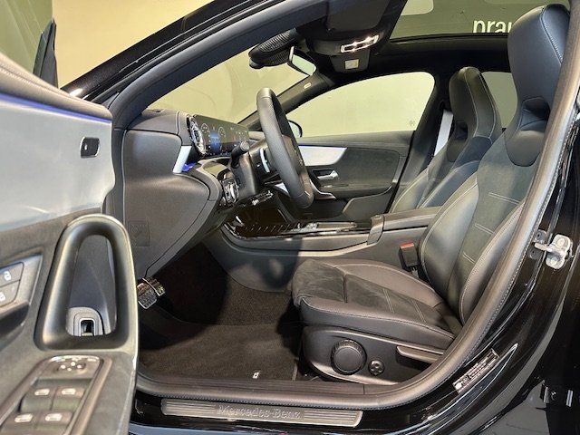 Mercedes-Benz CLA 200 2025