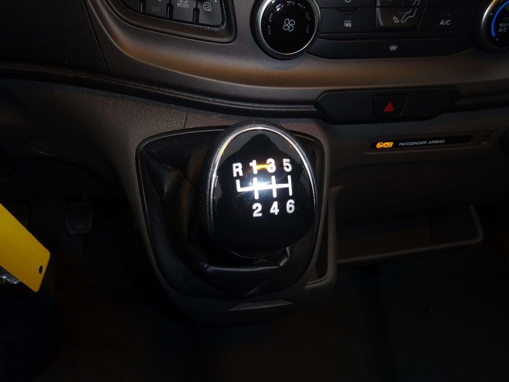 Ford Transit 2024