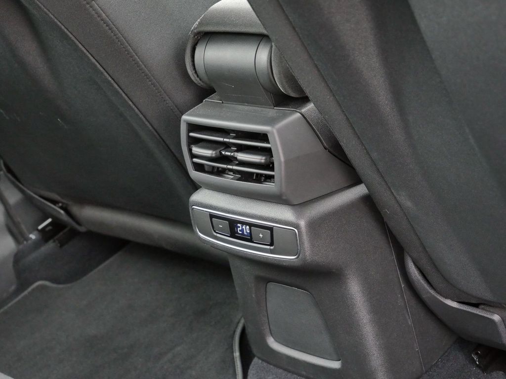 Audi Q4 e-tron 2023
