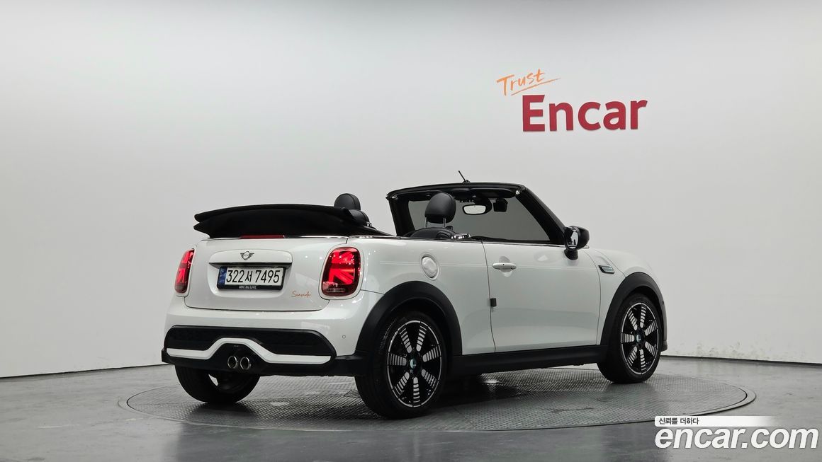 Mini Cooper Convertible 2023