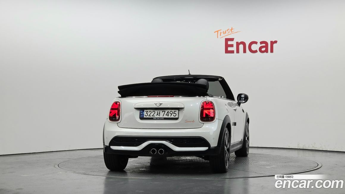 Mini Cooper Convertible 2023