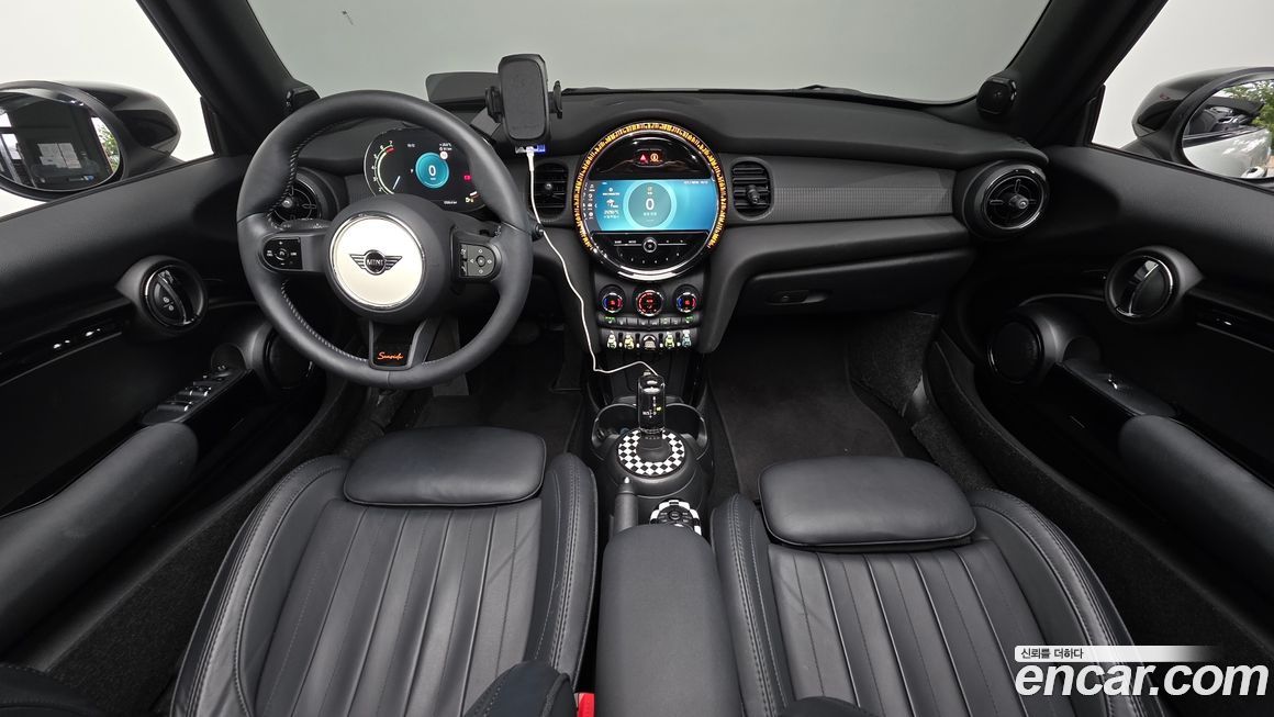 Mini Cooper Convertible 2023