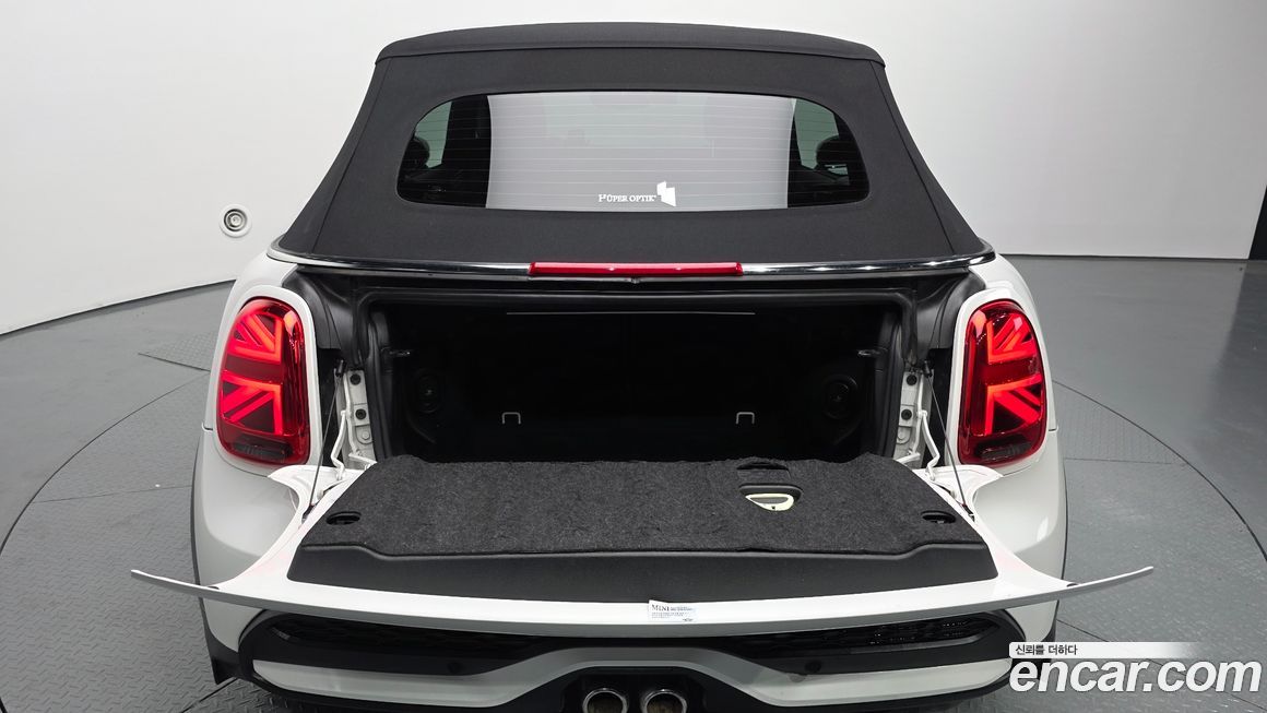 Mini Cooper Convertible 2023