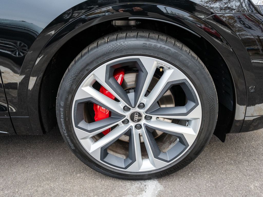 Audi SQ5 2025
