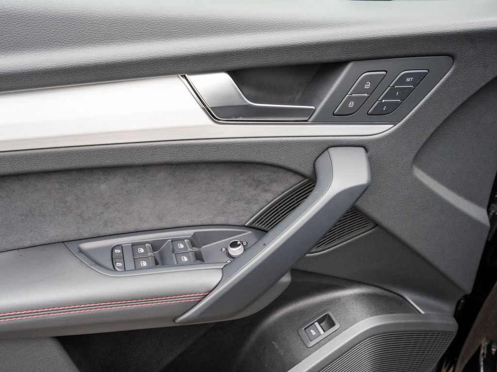 Audi SQ5 2025