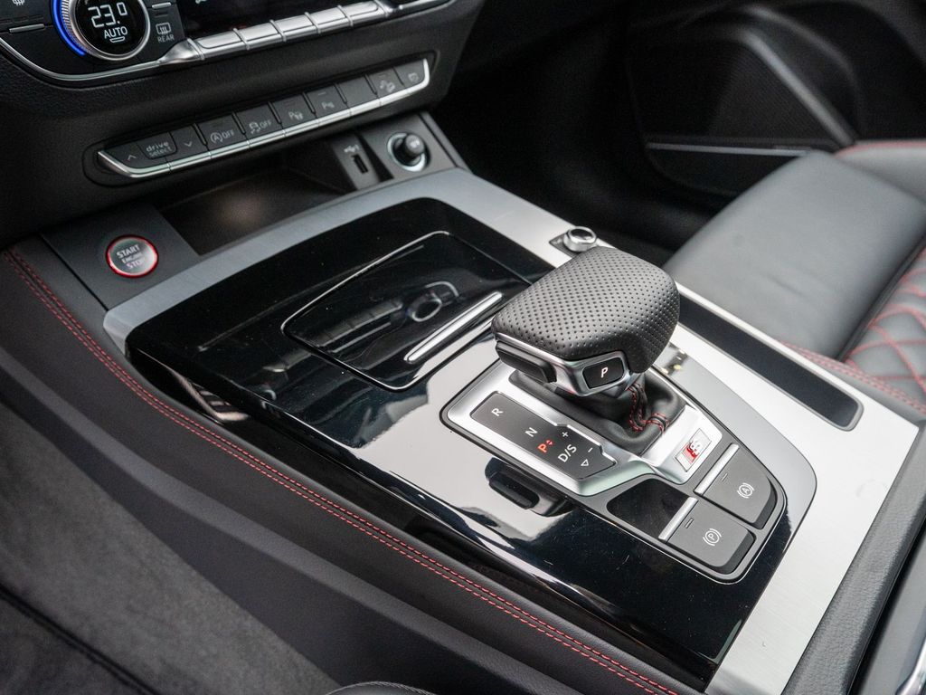 Audi SQ5 2025
