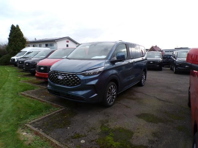 Ford Tourneo Custom 2025