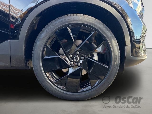 Volvo XC40 2025