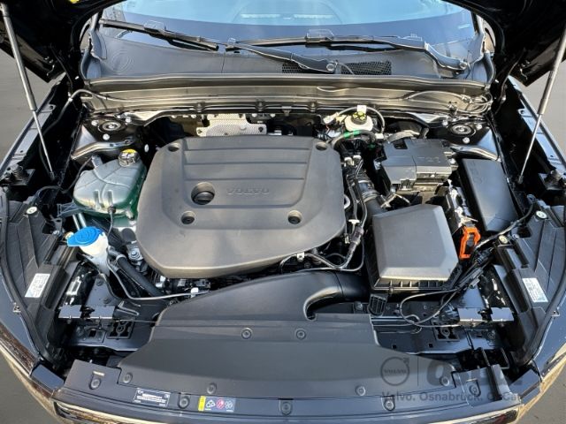Volvo XC40 2025