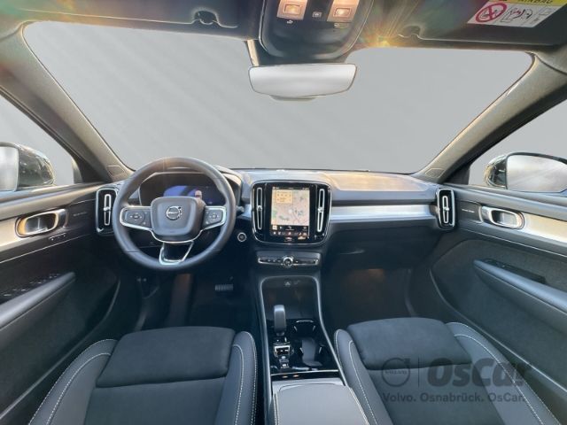 Volvo XC40 2025