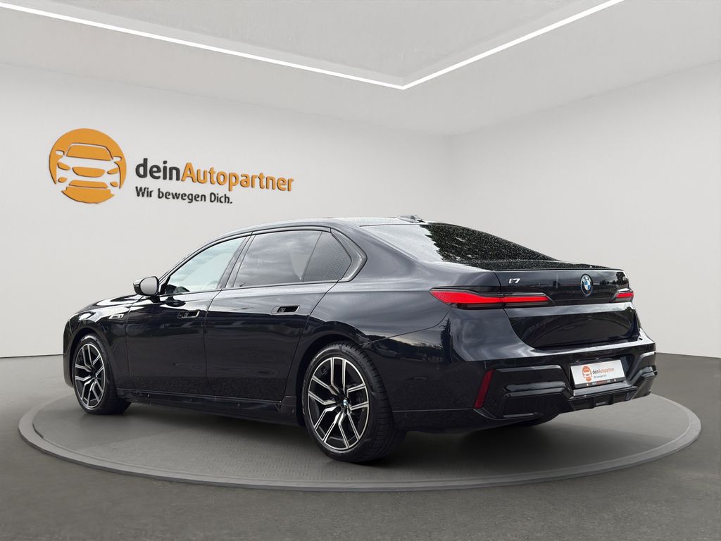 BMW i7 2023