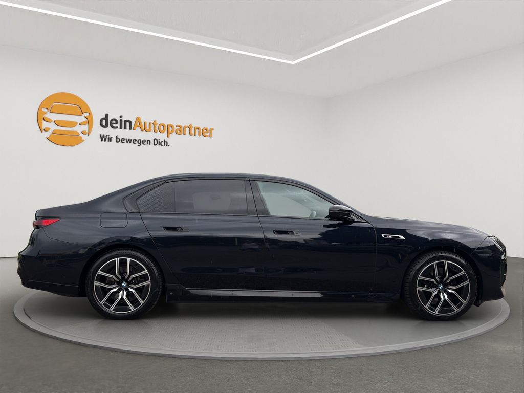 BMW i7 2023