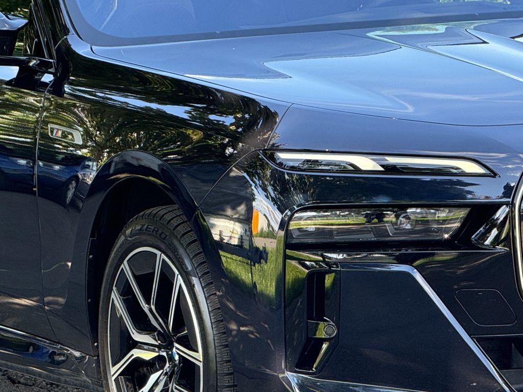 BMW i7 2023
