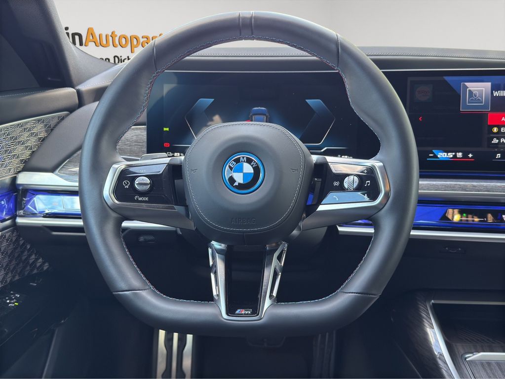 BMW i7 2023