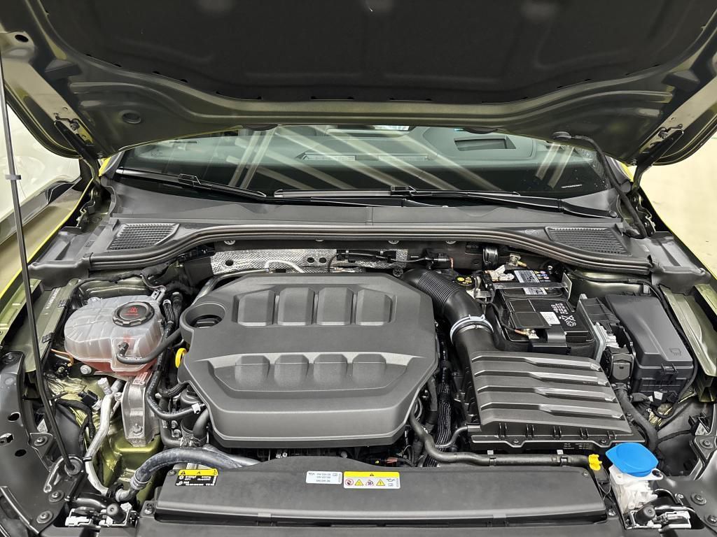 Volkswagen Golf 2023