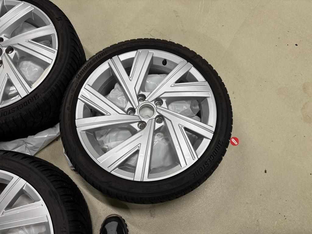 Volkswagen Golf 2023