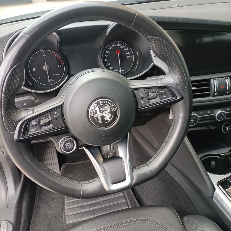 Alfa Romeo Giulia 2022