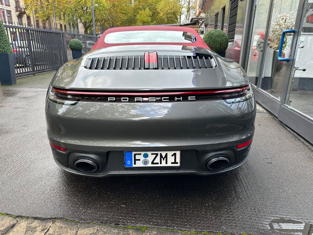 Porsche 911 2023