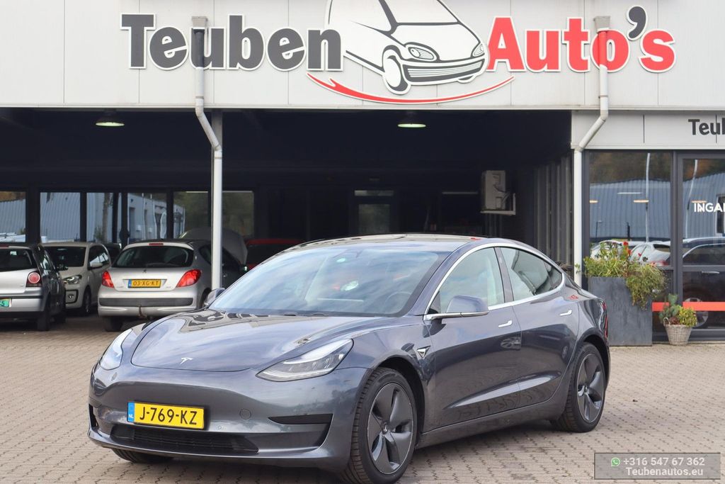 Tesla Model 3 2020