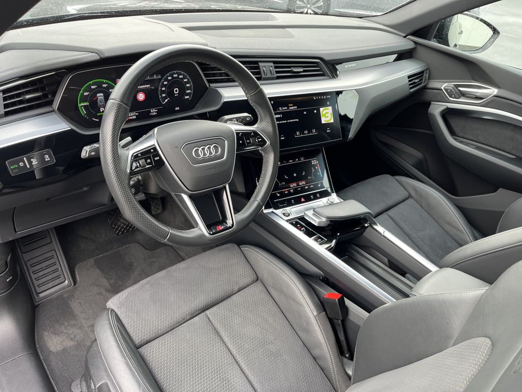 Audi e-tron 2022
