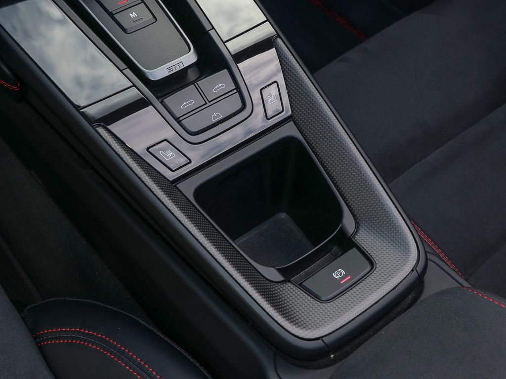 Porsche 992 2024