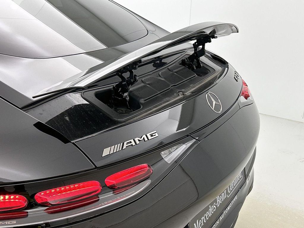 Mercedes-Benz AMG GT 2024