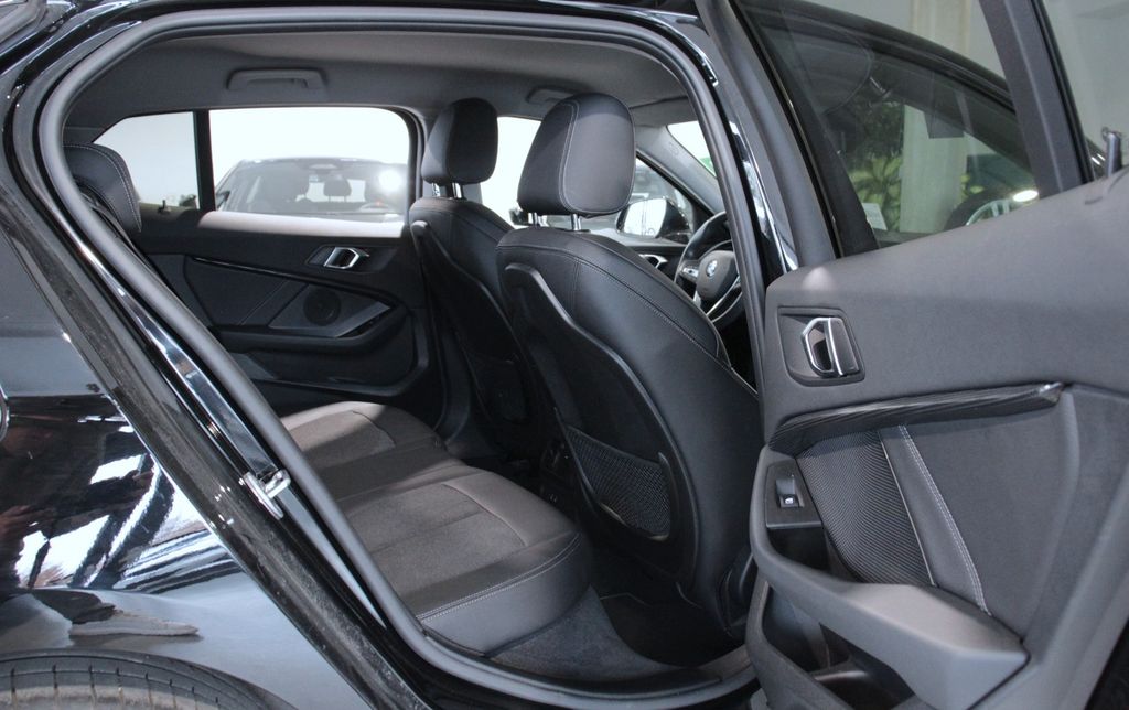 BMW 118 2021