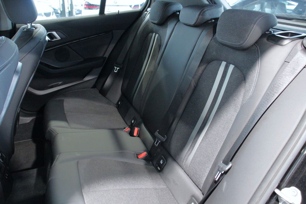 BMW 118 2021