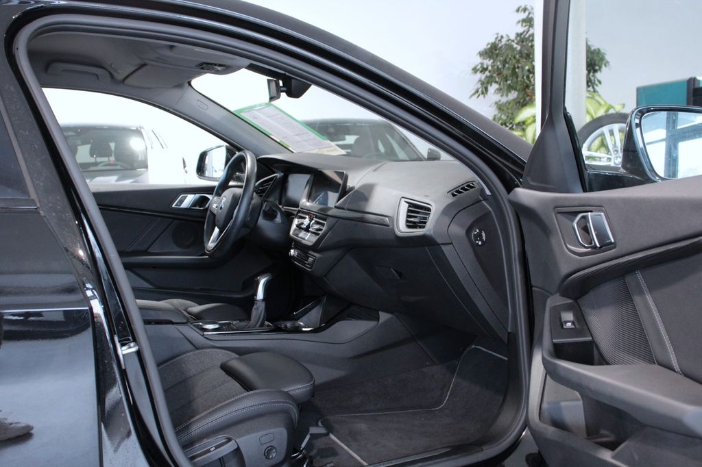 BMW 118 2021