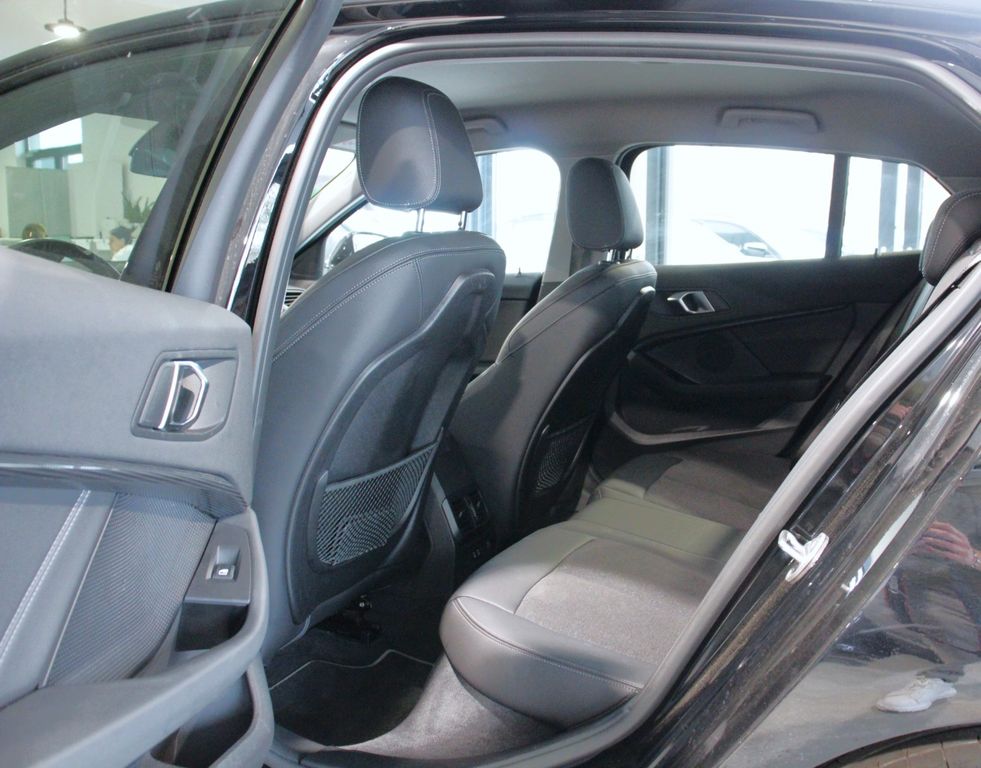 BMW 118 2021