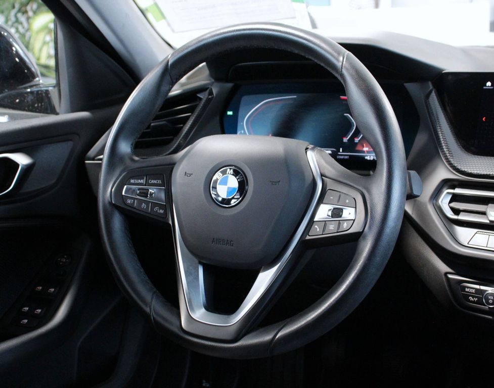 BMW 118 2021