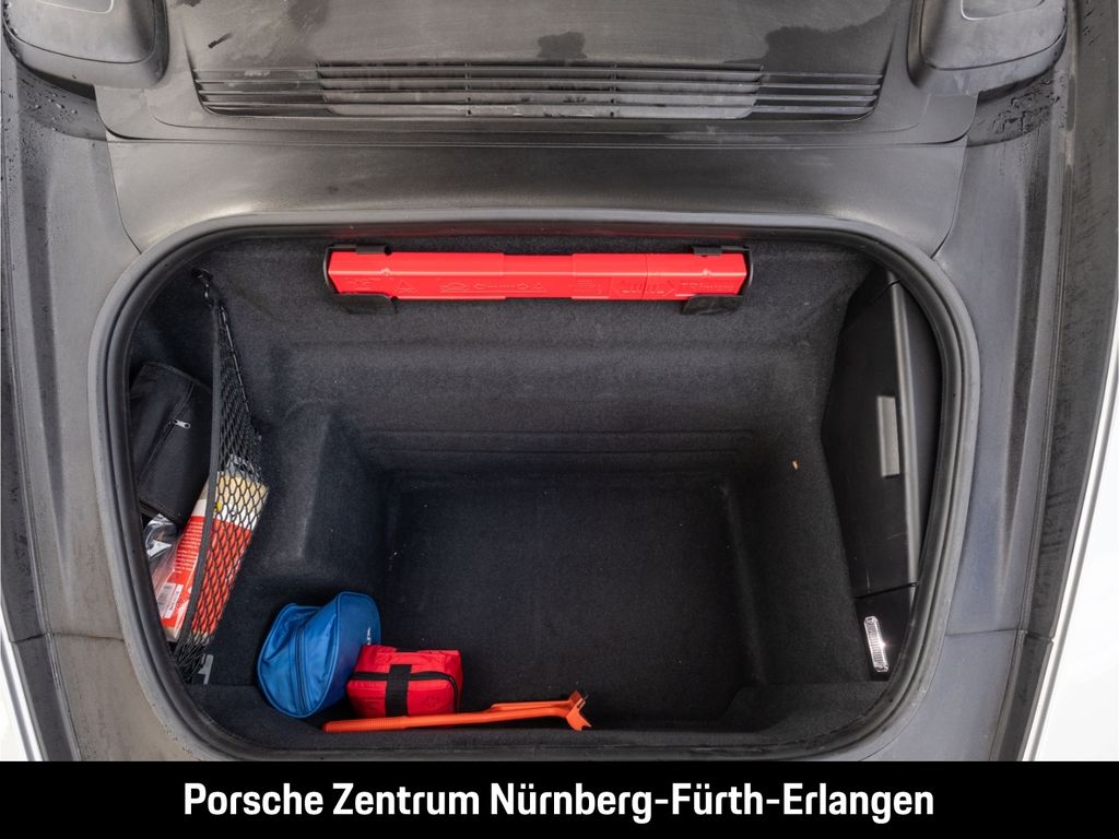 Porsche 992 2023