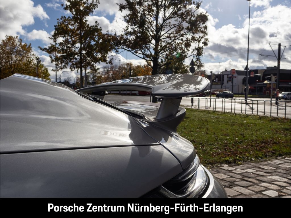 Porsche 992 2023