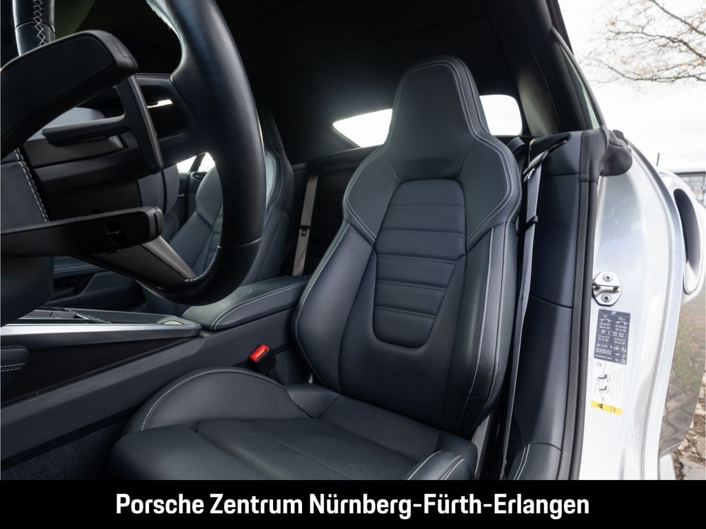 Porsche 992 2023