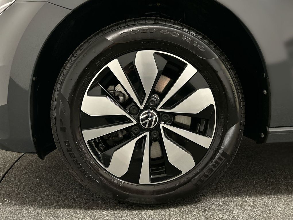 Volkswagen Touran 2024