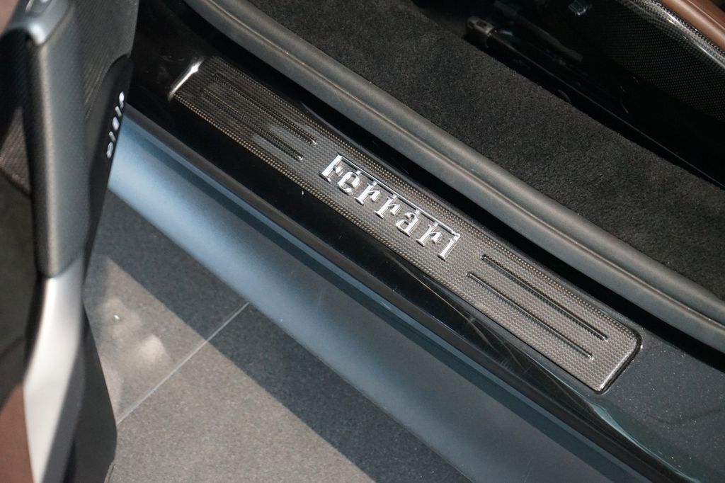 Ferrari 296 GTB 2023