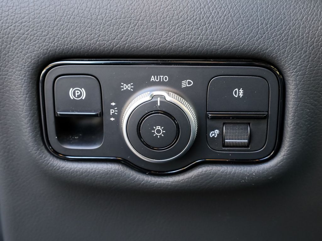 Mercedes-Benz EQV 2025