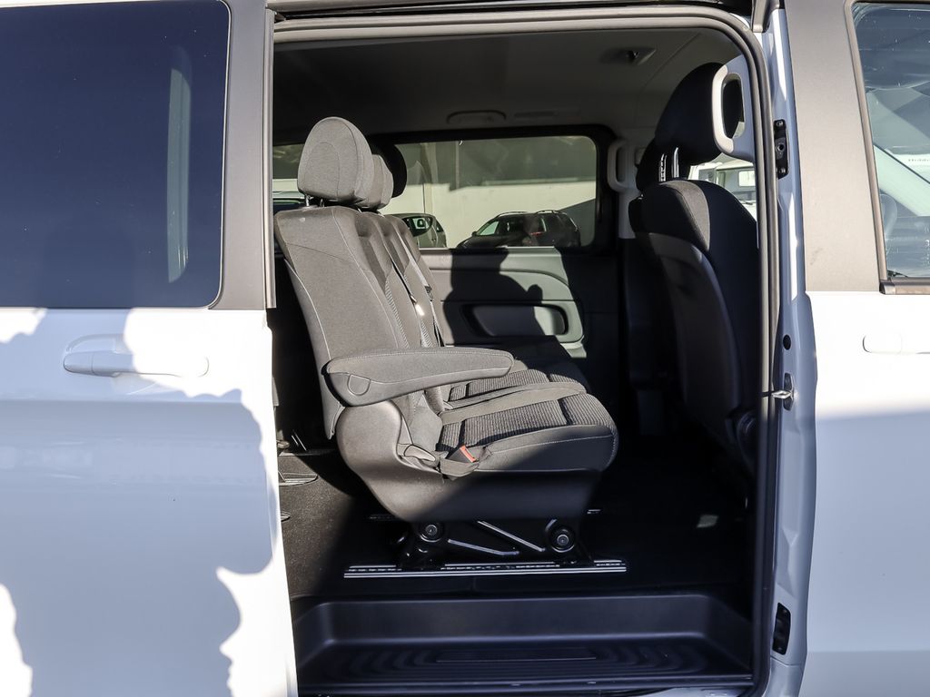 Mercedes-Benz EQV 2025