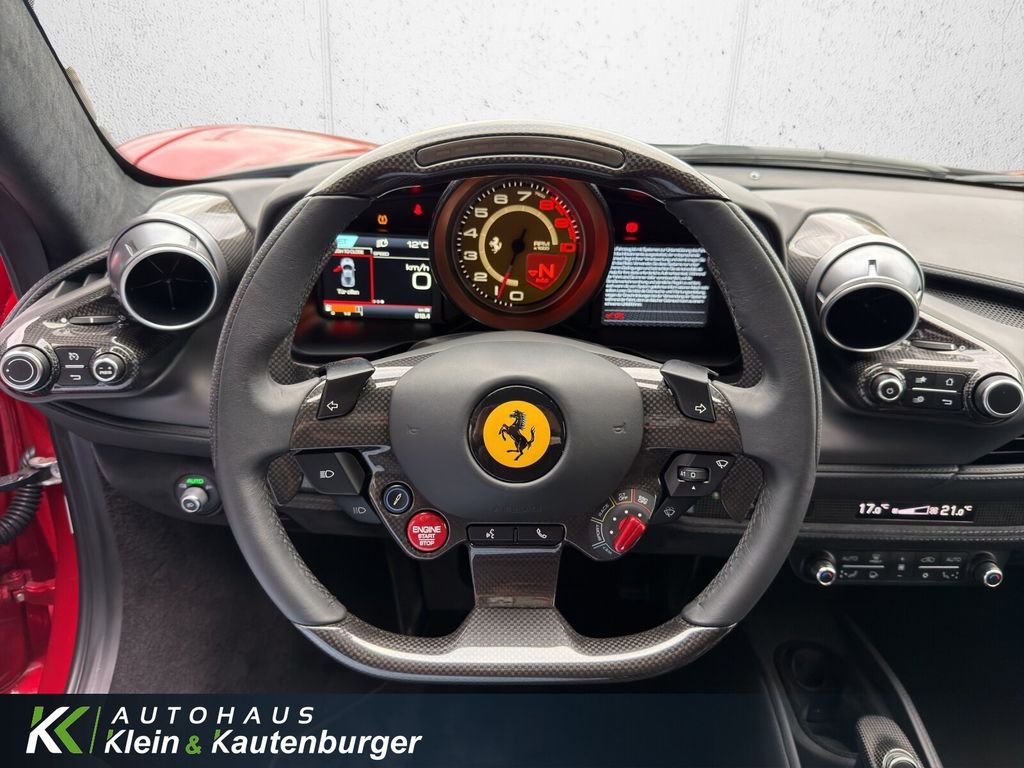 Ferrari F8 2022