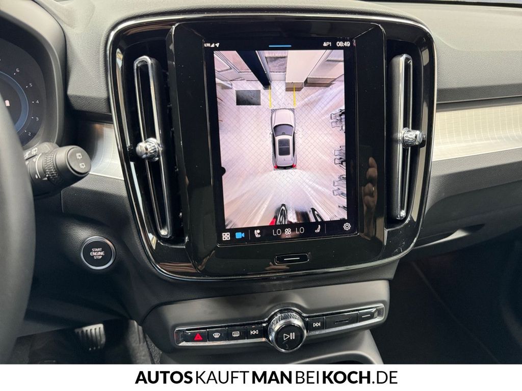 Volvo XC40 2025