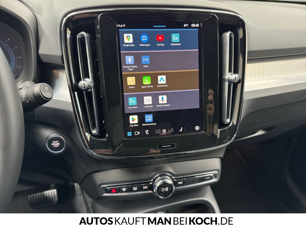 Volvo XC40 2025