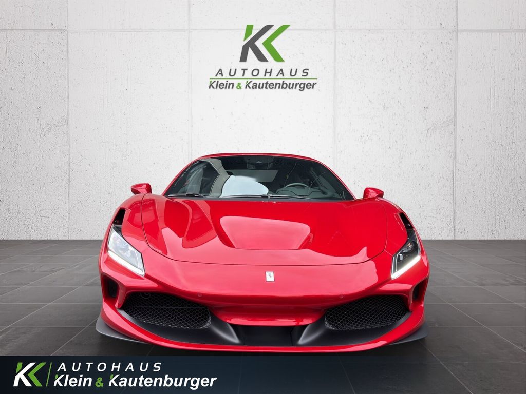 Ferrari F8 2022