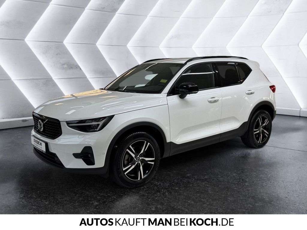 Volvo XC40 2025