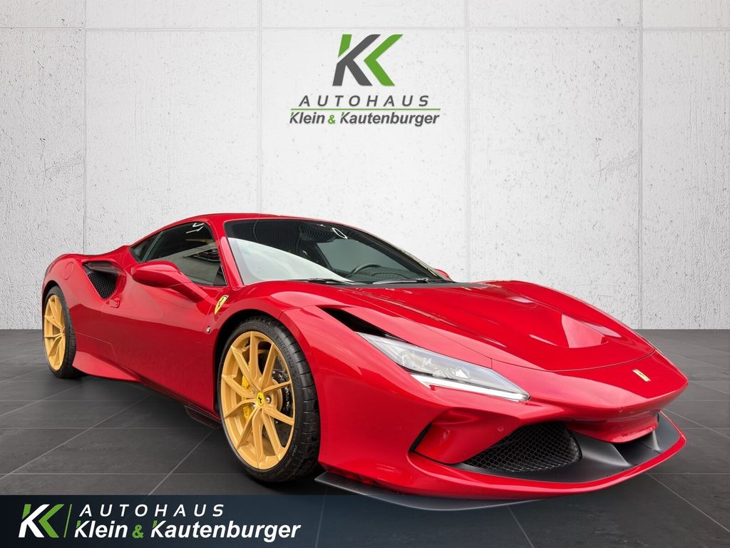 Ferrari F8 2022