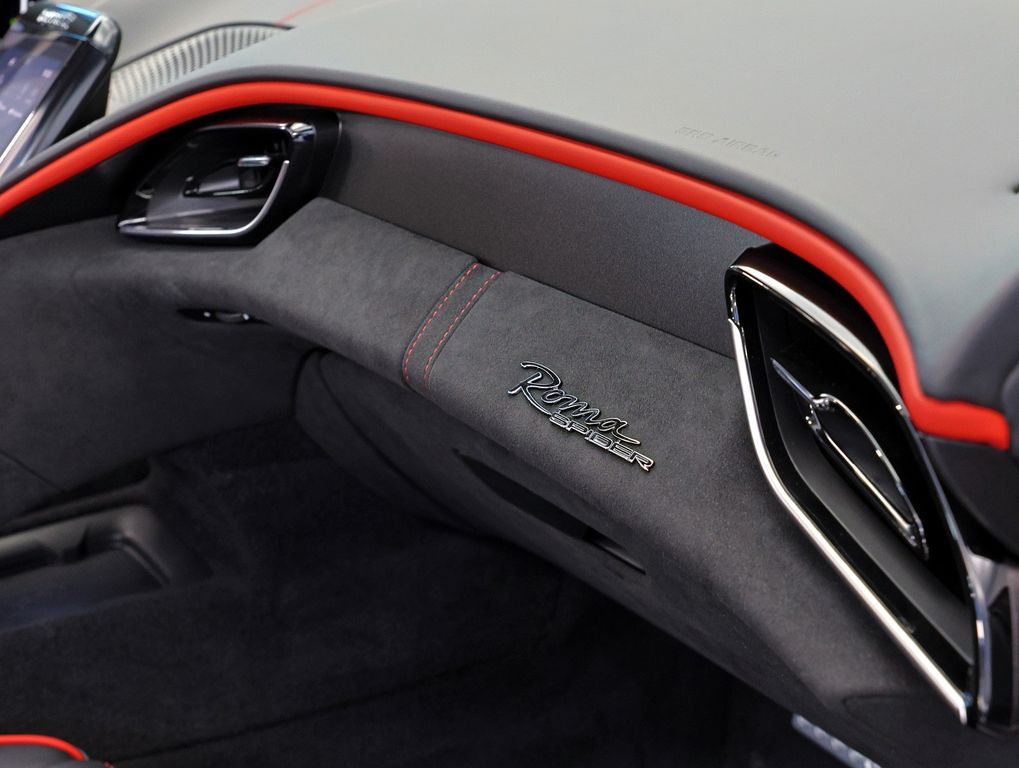 Ferrari Roma 2025