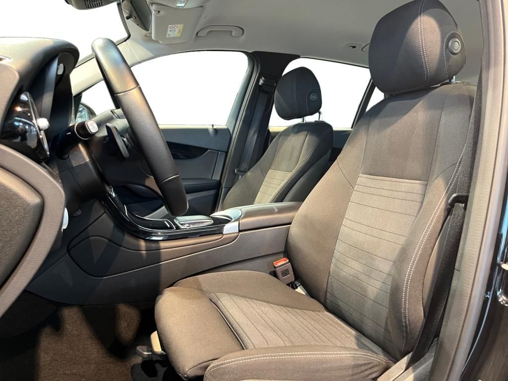 Mercedes-Benz GLC 300 2021